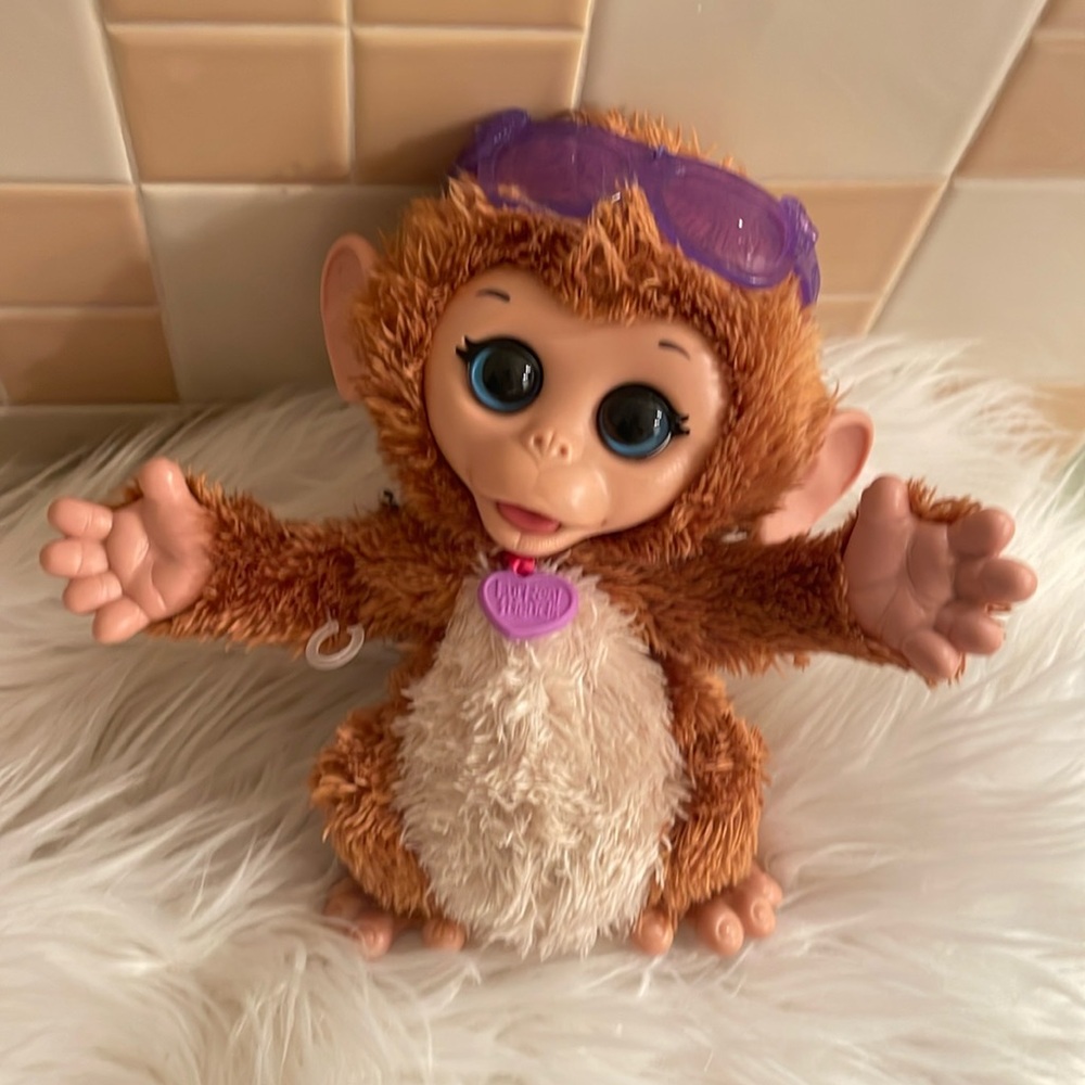 REAL FUR FRIENDS MONKEY GIGGLES WORKS PREOWNED
